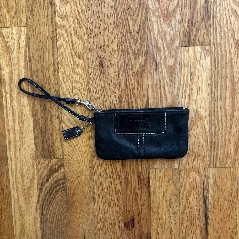 Coach Leather Wristlet – Black | Classic & Sleek